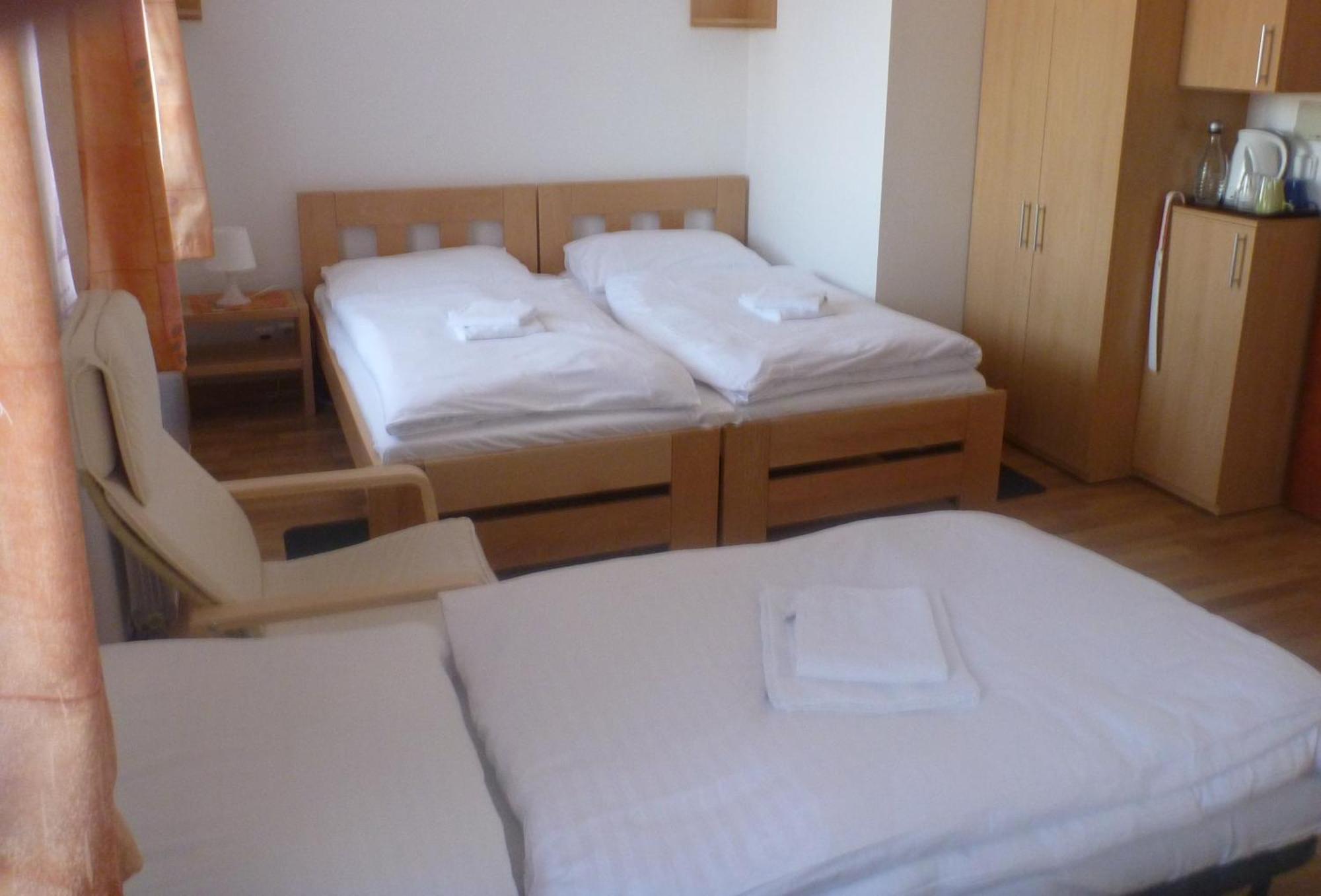 Hotel Garni Rambousek Prága Kültér fotó